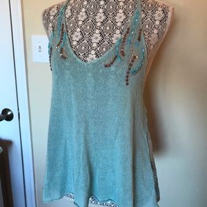 Crochet tank top with details 🦋